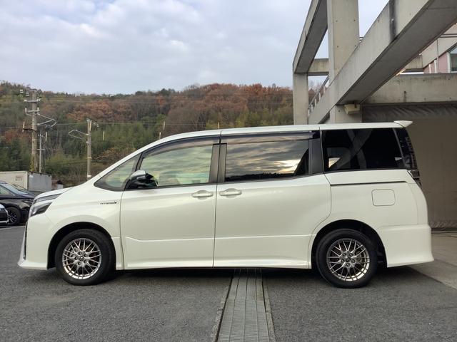 ヴォクシー ＺＳ　トヨタ認定中古車　フルセグ　メモリーナビ　ＤＶＤ再生　Ｂｌｕｅｔｏｏｔｈ　ミュージックプレイヤー接続　後席モニター　バックカメラ　衝突被害軽減システム　ＥＴＣ　ドラレコ　両側電動スライド　ＬＥＤ　７人（49枚目）