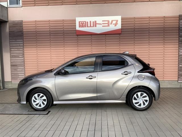 ヤリス Ｘ　トヨタ認定中古車　メモリーナビ　Ｂｌｕｅｔｏｏｔｈ接続　ＵＳＢ端子　ミュージックプレイヤー接続可　バックカメラ　衝突被害軽減システム　ＥＴＣ　ドラレコ　記録簿（2枚目）