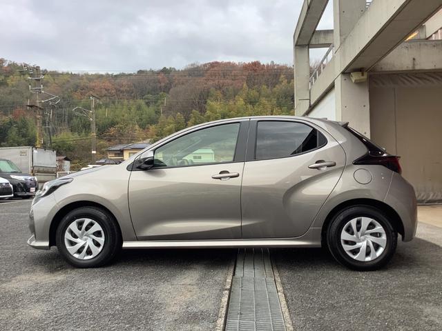 ヤリス Ｘ　トヨタ認定中古車　メモリーナビ　Ｂｌｕｅｔｏｏｔｈ接続　ＵＳＢ端子　ミュージックプレイヤー接続可　バックカメラ　衝突被害軽減システム　ＥＴＣ　ドラレコ　記録簿（50枚目）