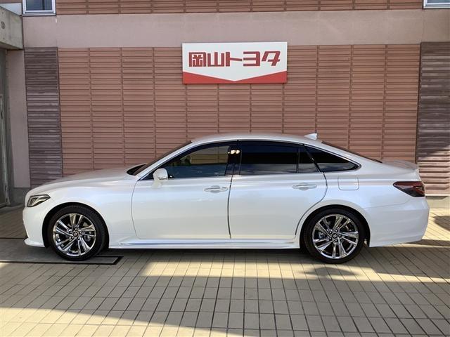 ���X�́A�g���^�f�B-��-�Ƃ��č��i���Ȓ��ÎԂ𑽐���葵���Ă���܂��I