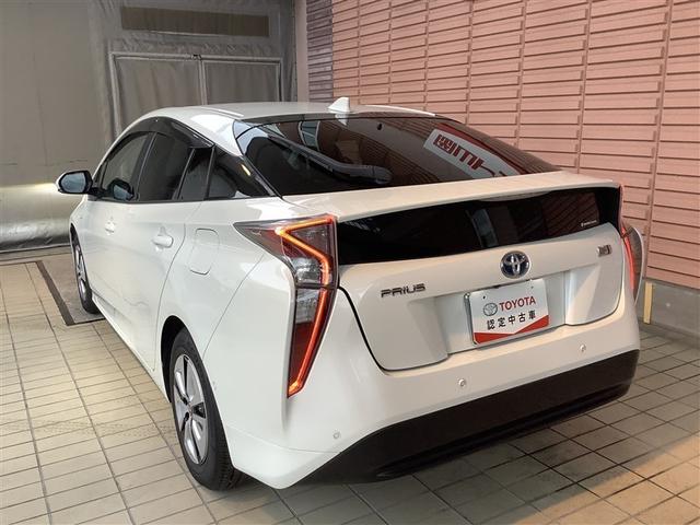 プリウス Ａ　トヨタ認定中古車　ワンセグ　メモリーナビ　Ｂｌｕｅｔｏｏｔｈ接続　ミュージックプレイヤー接続可　バックカメラ　衝突被害軽減システム　ＥＴＣ　ＬＥＤヘッドランプ（3枚目）