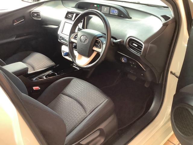 プリウス Ａ　トヨタ認定中古車　ワンセグ　メモリーナビ　Ｂｌｕｅｔｏｏｔｈ接続　ミュージックプレイヤー接続可　バックカメラ　衝突被害軽減システム　ＥＴＣ　ＬＥＤヘッドランプ（41枚目）