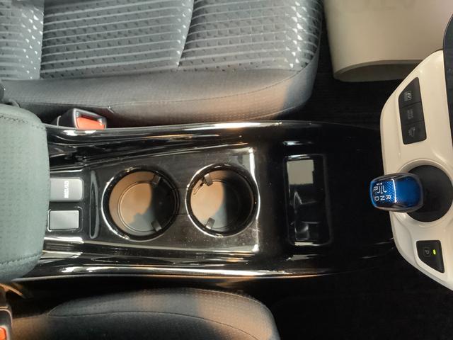 プリウス Ａ　トヨタ認定中古車　ワンセグ　メモリーナビ　Ｂｌｕｅｔｏｏｔｈ接続　ミュージックプレイヤー接続可　バックカメラ　衝突被害軽減システム　ＥＴＣ　ＬＥＤヘッドランプ（42枚目）