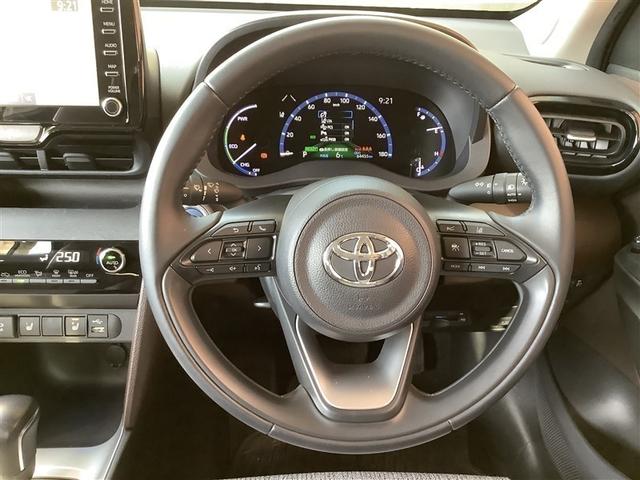 ヤリスクロス ハイブリッドＺ　トヨタ認定中古車　メモリーナビ　Ｂｌｕｅｔｏｏｔｈ接続　ＵＳＢ端子　ミュージックプレイヤー接続可　バックカメラ　衝突被害軽減システム　ＥＴＣ　ドラレコ　ＬＥＤヘッドランプ　ワンオーナー　記録簿（4枚目）