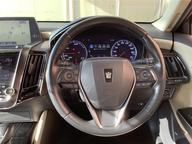 クラウンハイブリッド G トヨタ認定中古車 サンルーフ フルセグ メモリーナビ DVD再生 Bluetooth ミュージックプレイヤー接続可 バックカメラ 衝突被害軽減システム ETC ドラレコ LED ワンオーナー 記録簿(5枚目)