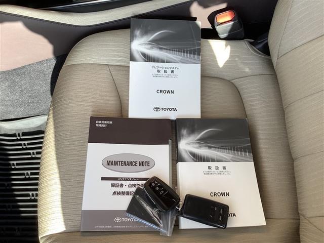クラウンハイブリッド G トヨタ認定中古車 サンルーフ フルセグ メモリーナビ DVD再生 Bluetooth ミュージックプレイヤー接続可 バックカメラ 衝突被害軽減システム ETC ドラレコ LED ワンオーナー 記録簿(18枚目)