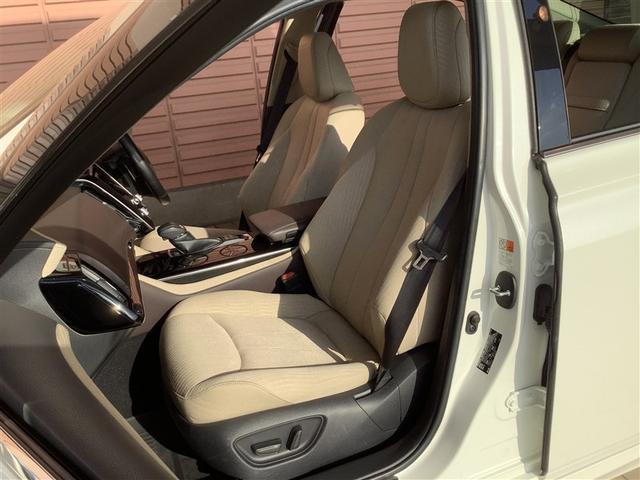 クラウンハイブリッド G トヨタ認定中古車 サンルーフ フルセグ メモリーナビ DVD再生 Bluetooth ミュージックプレイヤー接続可 バックカメラ 衝突被害軽減システム ETC ドラレコ LED ワンオーナー 記録簿(32枚目)