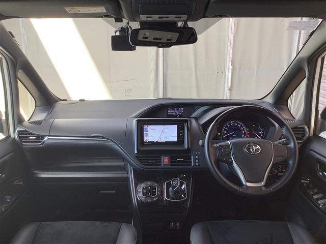 ��������܂Ƃ߂�ꂽ���F���̗ǂ��C���p�l����B����X�C�b�`���g���₷���ʒu�ɔz�u����Ă��܂��B