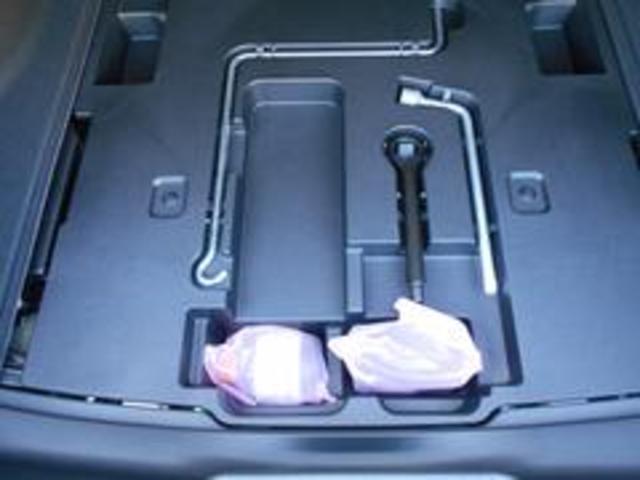 S スポーツスタイル 元試乗車・メモリーナビ・Bluetooth接続機能・ムーンルーフ・スマートキー・LEDヘッドランプ・衝突被害軽減ブレーキ・AC100Vコンセント・シートヒーター付き(19枚目)