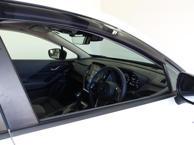 クロストレック リミテッド　ＡＷＤ　サンルーフ　ブラック／グレー本革シート（12枚目）