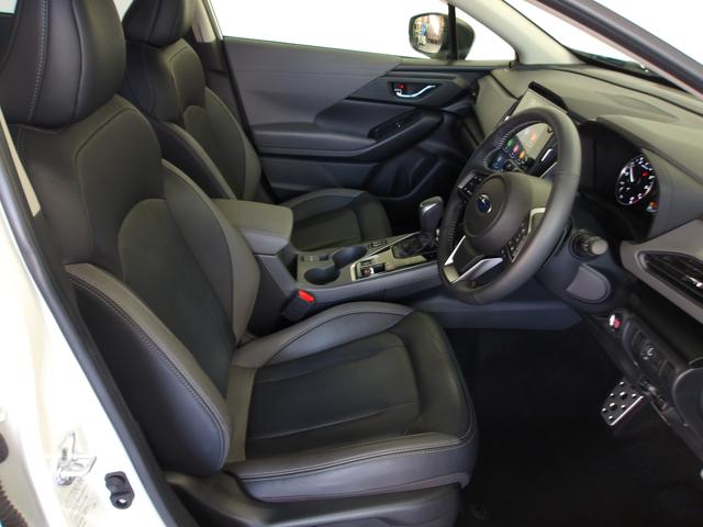 クロストレック リミテッド　ＡＷＤ　サンルーフ　ブラック／グレー本革シート（15枚目）