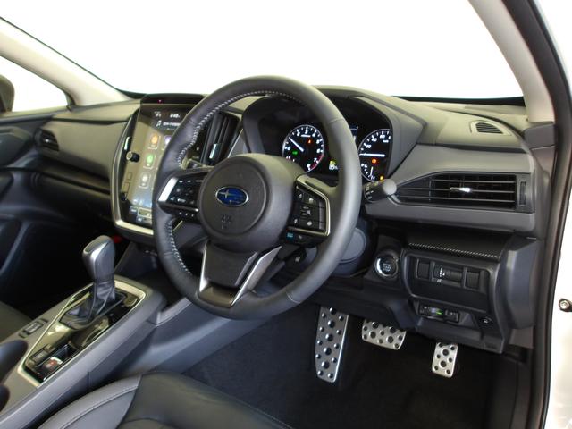 クロストレック リミテッド　ＡＷＤ　サンルーフ　ブラック／グレー本革シート（16枚目）