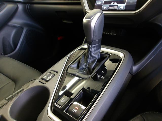 クロストレック リミテッド　ＡＷＤ　サンルーフ　ブラック／グレー本革シート（30枚目）