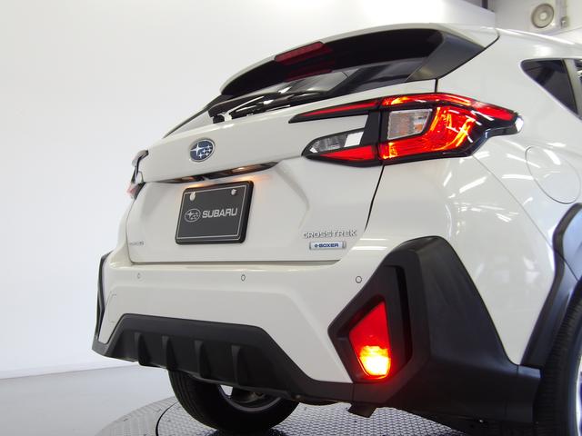 クロストレック リミテッド　ＡＷＤ　サンルーフ　ブラック／グレー本革シート（56枚目）