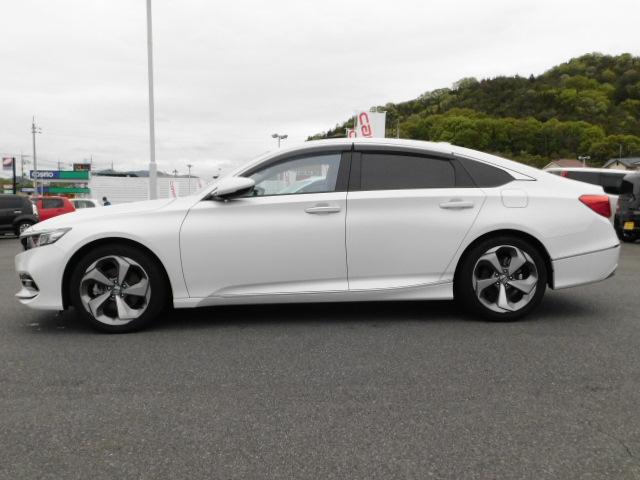EX 輸入車ディーラー下取 ワンオーナー 禁煙車 LEDヘッドライト サンルーフ レザーシート 純正ナビ 地デジ バックモニター クルーズコントロール ドライブレコーダー前後カメラ ワイヤレススマホ充電(7枚目)