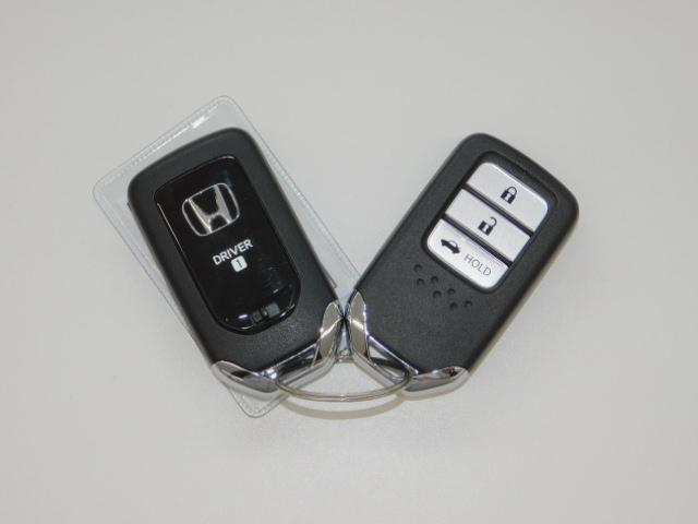 EX 輸入車ディーラー下取 ワンオーナー 禁煙車 LEDヘッドライト サンルーフ レザーシート 純正ナビ 地デジ バックモニター クルーズコントロール ドライブレコーダー前後カメラ ワイヤレススマホ充電(19枚目)