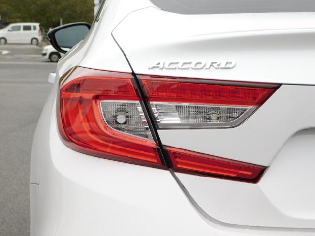 EX 輸入車ディーラー下取 ワンオーナー 禁煙車 LEDヘッドライト サンルーフ レザーシート 純正ナビ 地デジ バックモニター クルーズコントロール ドライブレコーダー前後カメラ ワイヤレススマホ充電(42枚目)