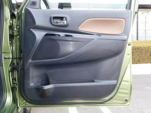 ハイウェイスター X Vセレクション 輸入車ディーラー下取 禁煙車 LEDヘッドライト スマートキー 両側パワースライドドア 純正メモリーナビ 地デジ DVD ミュージックサーバー アラウンドビューモニター ドライブレコーダー前後 ETC(60枚目)
