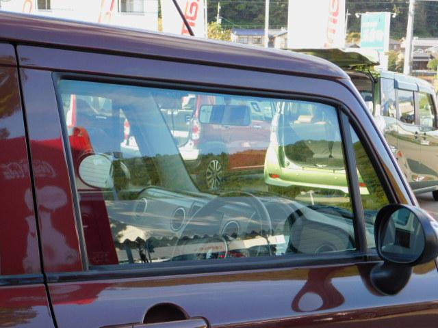 X 輸入車ディーラー下取 禁煙車 スマートキー ベンチシート 電動格納リモコンドアミラー SDナビ 地デジ DVD ミュージックサーバー ブルートゥース ヘッドライトレベライザー アイドリングストップ(31枚目)