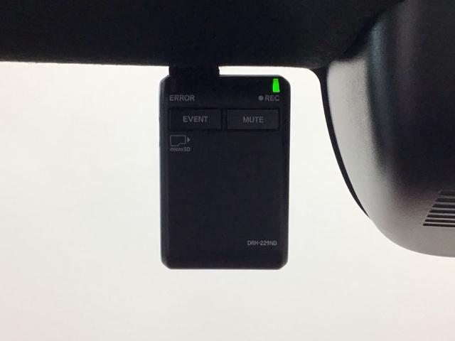 Ｎ－ＢＯＸカスタム コーディネートスタイル　デモカーＵＰ・ＬＥＤ・ホンダＣＯＮＮＥＣＴ・メモリナビ・純正ドラレコ・ＥＴＣ　オートクルーズ　ワンオーナー　フルセグ対応　Ｗ電動ドア　シートヒータ　ＥＳＣ　リアカメラ　ソナー　ベンチシート　ＤＶＤ（5枚目）