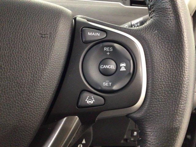 フリード＋ Ｇ　デモカーＵＰ・ＬＥＤ・フルセグ・メモリナビ・純正ＡＷ・シートヒーター　ワンオーナカー　衝突被害軽減システム　ウォークスルー　シ－トヒ－タ－　盗難防止装置　アイドリングストップ　両側パワースライドドア（5枚目）