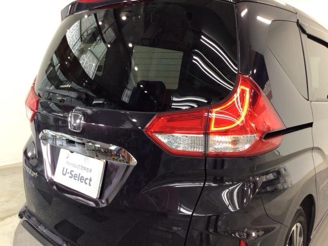 フリード＋ Ｇ　デモカーＵＰ・ＬＥＤ・フルセグ・メモリナビ・純正ＡＷ・シートヒーター　ワンオーナカー　衝突被害軽減システム　ウォークスルー　シ－トヒ－タ－　盗難防止装置　アイドリングストップ　両側パワースライドドア（25枚目）