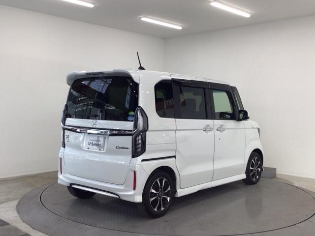 N-BOXカスタム G・Lホンダセンシング LED・フルセグ・メモリナビ・バックカメラ・純正AW・両側電動ドア・ETC 地デジTV 助手席エアバッグ キーレス アイドリングST セキュリティーアラーム スマ-トキ- リアカメラ ナビTV DVD(4枚目)