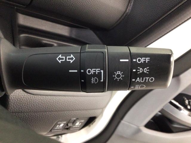 N-BOXカスタム G・Lホンダセンシング LED・フルセグ・メモリナビ・バックカメラ・純正AW・両側電動ドア・ETC 地デジTV 助手席エアバッグ キーレス アイドリングST セキュリティーアラーム スマ-トキ- リアカメラ ナビTV DVD(11枚目)