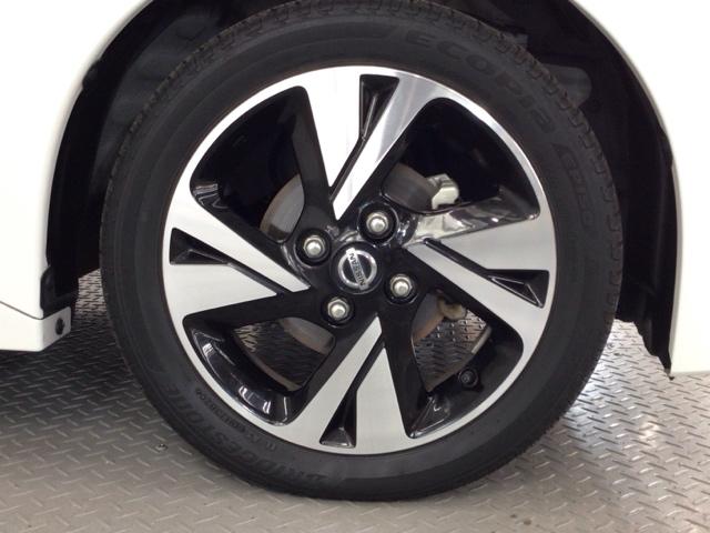 ルークス ハイウェイスターＧターボプロパイロットエディション　ＬＥＤ・フルセグ・メモリナビ・バックカメラ・純正ＡＷ・両側電動ドア・ＥＴＣ　両側パワードア　地デジテレビ　ＵＳＢ入力　プリクラッシュセーフティー　ベンチシート　ＤＶＤ　クルコン　インテリキ－　ＡＣ（12枚目）