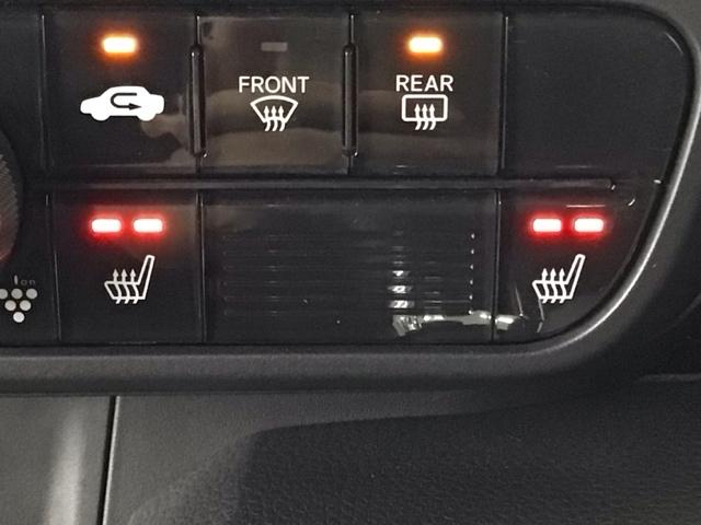 【シートヒーター】エアコンよりも暖かくなるのが早く、エンジンをかけるとあっという間にポカポカに♪エアコンと違い風が出るわけではないので乾燥に敏感な方でも安心して使用できますよ♪