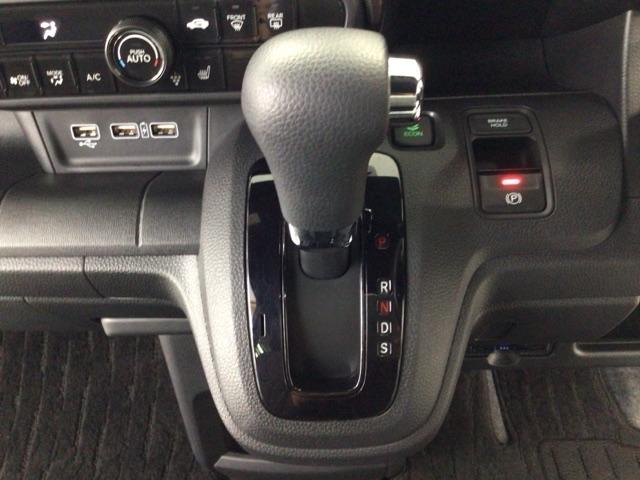 ご契約の流れは、当店のスタッフがわかりやすく説明いたしますのでお気軽にお声かけください!