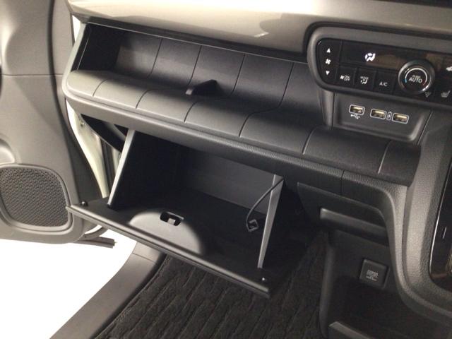 豊富に在庫を取り揃えています!軽自動車からミニバン、セダン、SUV、話題のハイブリッド車など続々入荷しております!