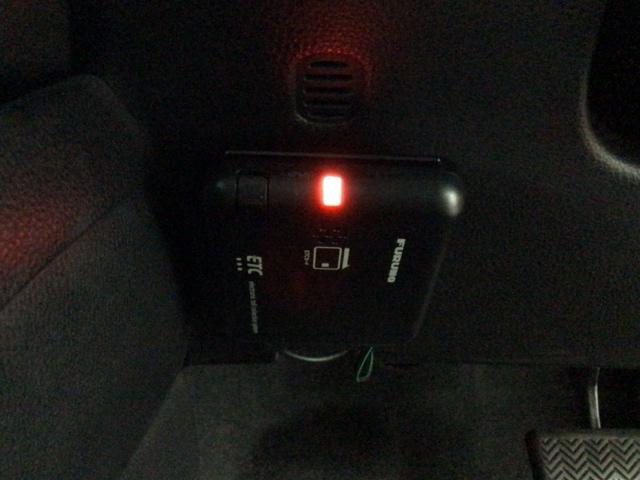 【ＥＴＣ車載器】もはや必須アイテムのＥＴＣを搭載！高速道路のご利用時にとても便利！わずらわしい料金所での現金支払いが不要となりスムーズに通過できます♪