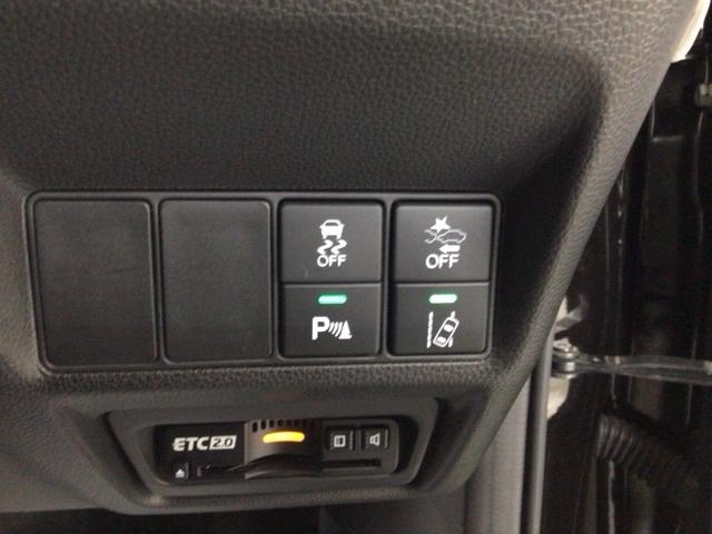 ホンダが推し進める総合先進安全装備のセンシング搭載！　衝突や斜線はみだしなどの危険が予測される時、センサーが警告。ヒューマンエラーを高度先進技術が補完してくれます。