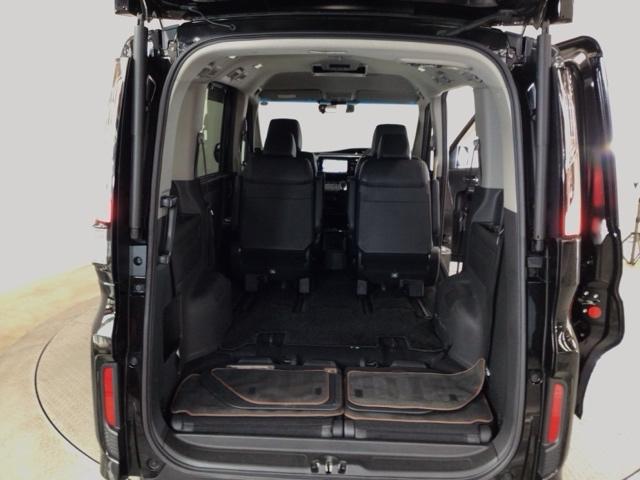 豊富に在庫を取り揃えています！軽自動車からミニバン、セダン、ＳＵＶ、話題のハイブリッド車など続々入荷しております！