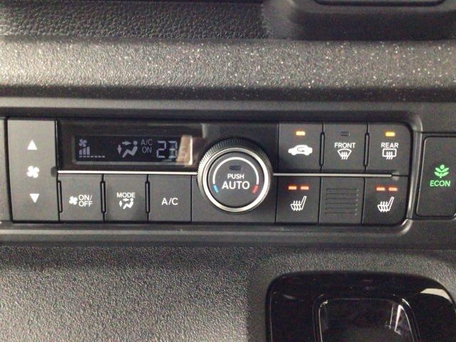 N-BOXカスタム コーディネートスタイル デモカーUP・LED・ホンダCONNECT・メモリナビ・バックカメラ・ETC オートクルーズ ワンオーナー フルセグ対応 W電動ドア シートヒータ ESC リアカメラ ソナー ベンチシート DVD(18枚目)