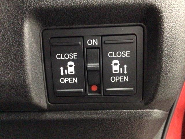 N-BOXカスタム コーディネートスタイル デモカーUP・LED・ホンダCONNECT・メモリナビ・バックカメラ・ETC オートクルーズ ワンオーナー フルセグ対応 W電動ドア シートヒータ ESC リアカメラ ソナー ベンチシート DVD(21枚目)