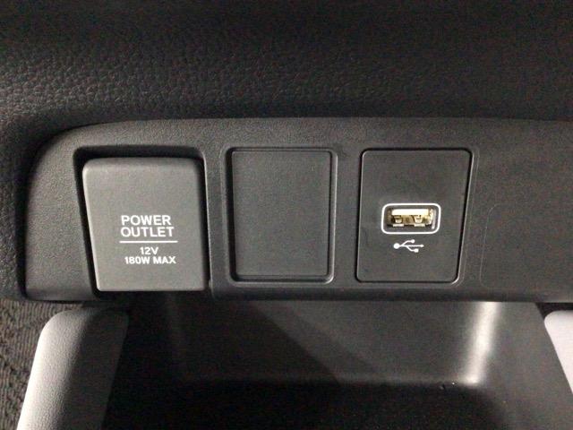 フィット ＲＳ　デモカーＵＰ・ＬＥＤ・ディスプレイオーディオ・バックカメラ・純正ＡＷ・ＥＴＣ　ＵＳＢポート　コーナーセンサー　イモビライザー　リアカメラ　ＬＥＤヘッドライト　ドラレコ　アイドリングストップ　エアコン（11枚目）