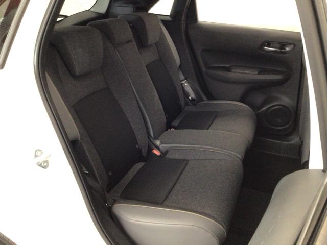 フィット ＲＳ　デモカーＵＰ・ＬＥＤ・ディスプレイオーディオ・バックカメラ・純正ＡＷ・ＥＴＣ　ＵＳＢポート　コーナーセンサー　イモビライザー　リアカメラ　ＬＥＤヘッドライト　ドラレコ　アイドリングストップ　エアコン（14枚目）