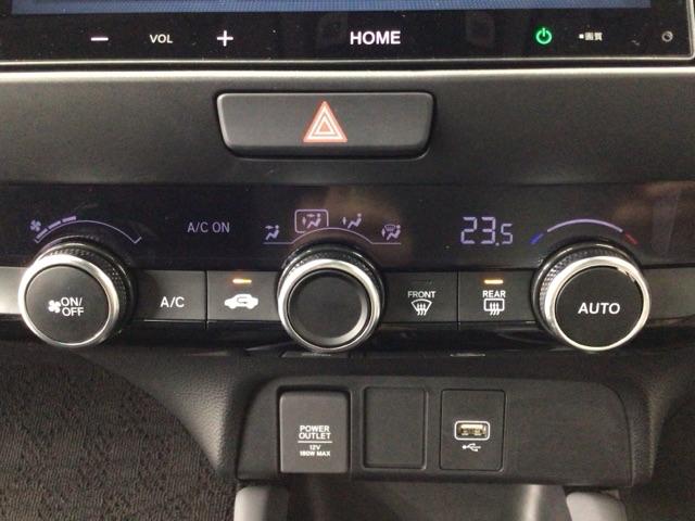 フィット ＲＳ　デモカーＵＰ・ＬＥＤ・ディスプレイオーディオ・バックカメラ・純正ＡＷ・ＥＴＣ　ＵＳＢポート　コーナーセンサー　イモビライザー　リアカメラ　ＬＥＤヘッドライト　ドラレコ　アイドリングストップ　エアコン（18枚目）