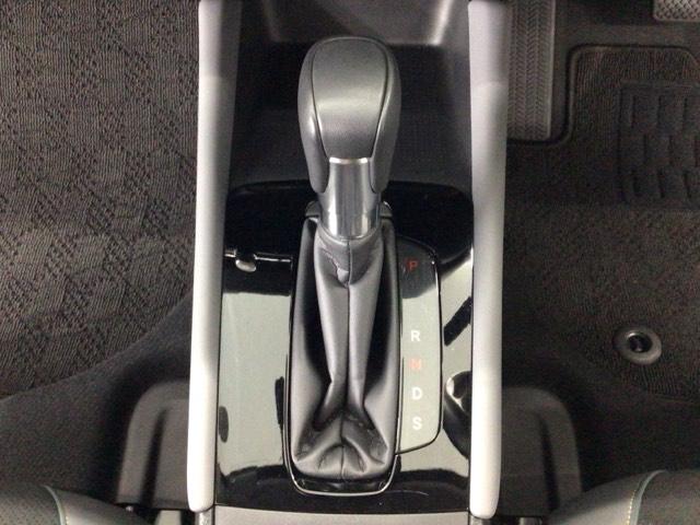 フィット ＲＳ　デモカーＵＰ・ＬＥＤ・ディスプレイオーディオ・バックカメラ・純正ＡＷ・ＥＴＣ　ＵＳＢポート　コーナーセンサー　イモビライザー　リアカメラ　ＬＥＤヘッドライト　ドラレコ　アイドリングストップ　エアコン（23枚目）