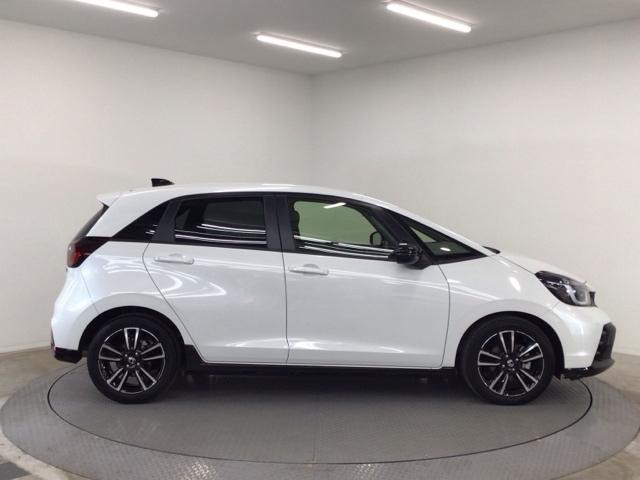 フィット ＲＳ　デモカーＵＰ・ＬＥＤ・ディスプレイオーディオ・バックカメラ・純正ＡＷ・ＥＴＣ　ＵＳＢポート　コーナーセンサー　イモビライザー　リアカメラ　ＬＥＤヘッドライト　ドラレコ　アイドリングストップ　エアコン（27枚目）