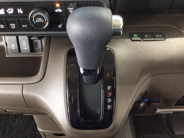 Ｎ－ＢＯＸ Ｌ・ターボ　ＬＥＤ・フルセグ・メモリナビ・ＤＶＤ・バックカメラ・シートヒーター・ＥＴＣ　シ－トヒ－タ－　Ａライト　ＡＡＣ　衝突軽減ブレーキ　Ｂカメラ　ワンオーナー車　地デジ　パワステ　イモビ　ターボ車　ナビＴＶ（32枚目）