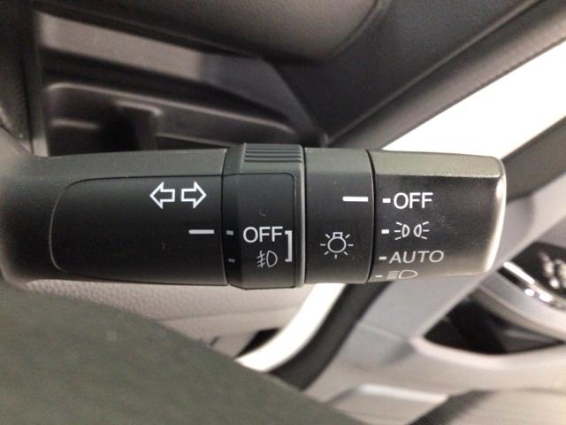 Ｎ－ＢＯＸカスタム Ｇ・Ｌホンダセンシング　ＬＥＤ・フルセグ・メモリナビ・バックカメラ・純正ＡＷ・片側電動ドア・ＥＴＣ　地デジＴＶ　助手席エアバッグ　キーレス　アイドリングＳＴ　セキュリティーアラーム　スマ－トキ－　リアカメラ　ナビＴＶ　ＵＳＢ（9枚目）