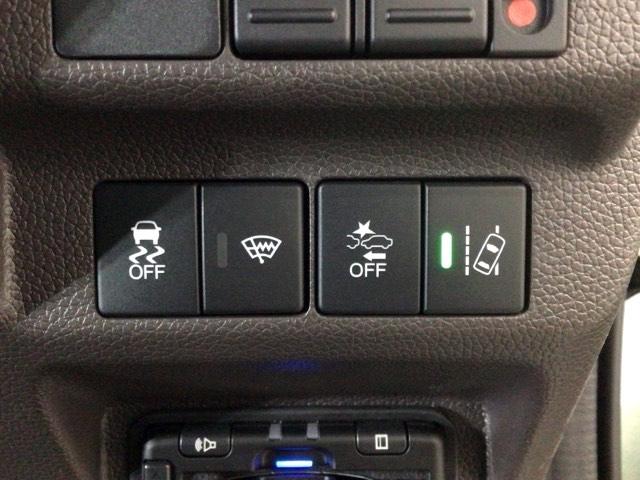 ホンダが推し進める総合先進安全装備のセンシング搭載！　衝突や斜線はみだしなどの危険が予測される時、センサーが警告。ヒューマンエラーを高度先進技術が補完してくれます。