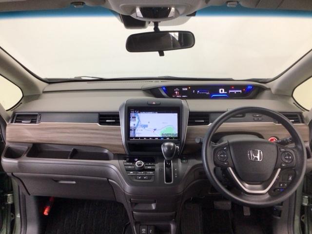 【前方視界】開放的な前方視界！運転がしやすく疲れにくいです♪窓が大きく、見通しがとっても良いおクルマですよ♪