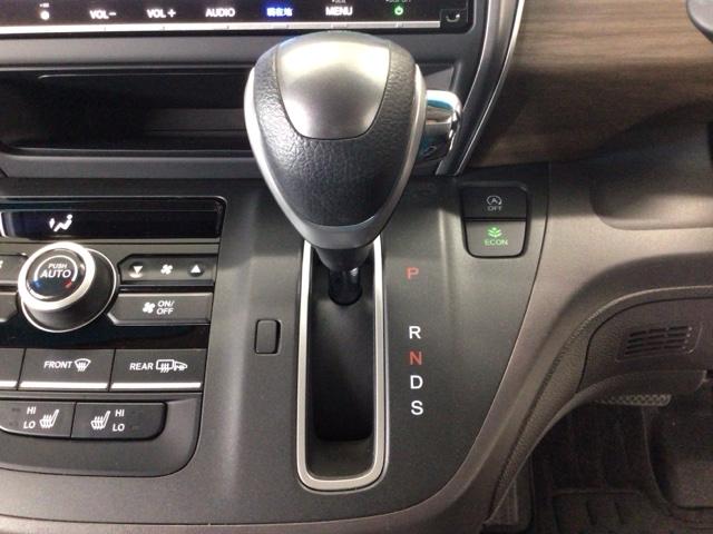 車を初めて購入されるお客様や、車にあまり詳しくないお客様にもわかりやすく丁寧に説明させて頂きます♪