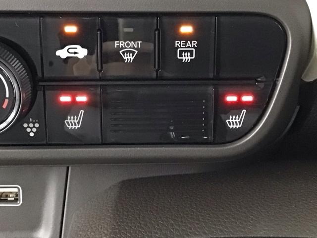 【シートヒーター】エアコンよりも暖かくなるのが早く、エンジンをかけるとあっという間にポカポカに♪エアコンと違い風が出るわけではないので乾燥に敏感な方でも安心して使用できますよ♪