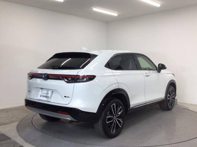 ヴェゼル ｅ：ＨＥＶＺ　ＬＥＤ・フルセグ・メモリナビ・バックカメラ・純正ＡＷ・ホンダＣＯＮＮＥＣＴ　衝突回避支援ブレーキ機能　１オナ　スマキ　Ｐトランク　フルオートエアコン　Ｄレコ　エアバッグ　両席エアバック　Ｒカメ　ソナー（4枚目）