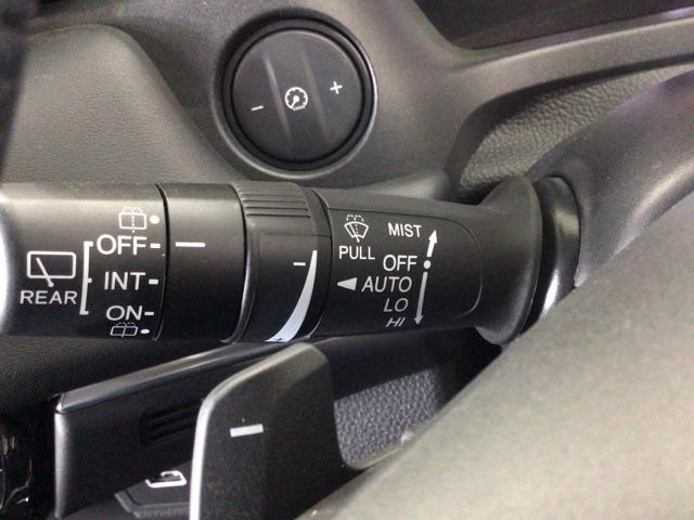 ヴェゼル ｅ：ＨＥＶＺ　ＬＥＤ・フルセグ・メモリナビ・バックカメラ・純正ＡＷ・ホンダＣＯＮＮＥＣＴ　衝突回避支援ブレーキ機能　１オナ　スマキ　Ｐトランク　フルオートエアコン　Ｄレコ　エアバッグ　両席エアバック　Ｒカメ　ソナー（25枚目）